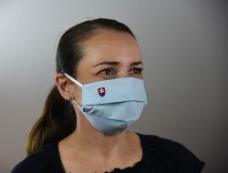 Bledomodrá s gumičkami